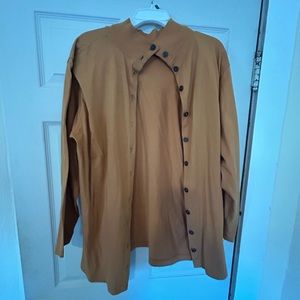 Long sleeve button up collared shirt